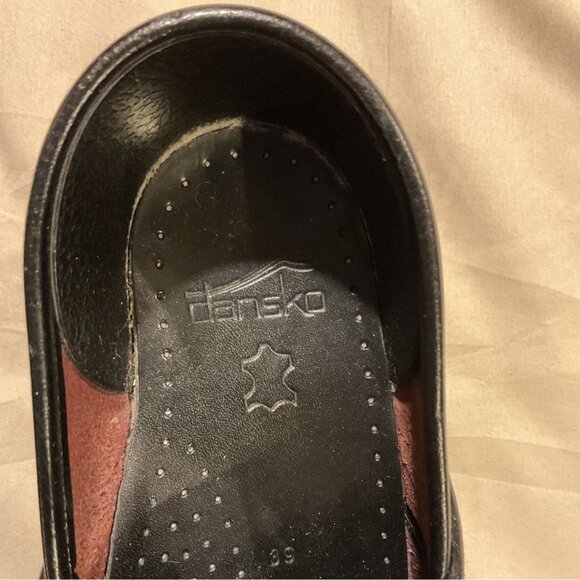 Dansko Professional Burgundy Leather Clogs Sz 39 Slip Resistant Work Shoes Women - Picture 2 of 6